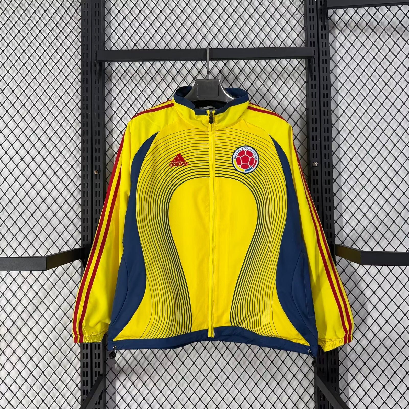 Colombia Classic Retro Windbreaker