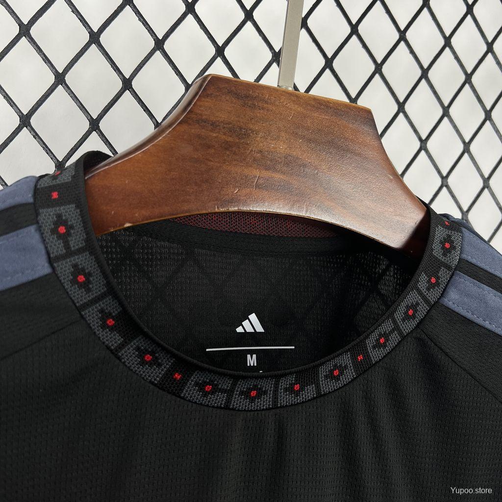26/27  Colo Colo Away Shirt